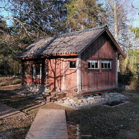 Viihtyisae Saunamoekki Paeaerakennuksen Takana, Oma Rauha Nivala