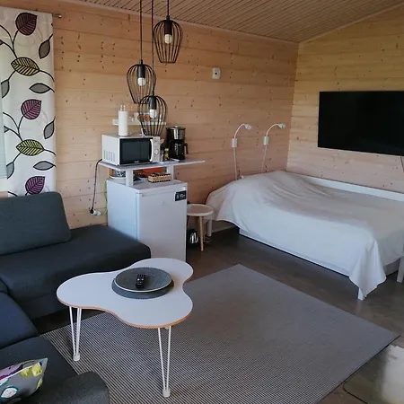 Viihtyisae Saunamoekki Paeaerakennuksen Takana, Oma Rauha *