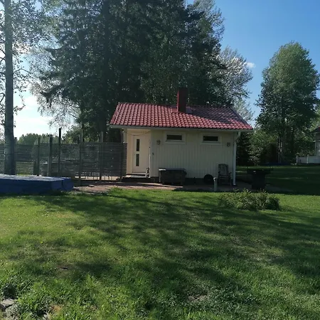 Сasa de vacaciones Viihtyisae Saunamoekki Paeaerakennuksen Takana, Oma Rauha *