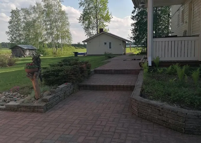 Дом отдыха Viihtyisae Saunamoekki Paeaerakennuksen Takana, Oma Rauha Nivala